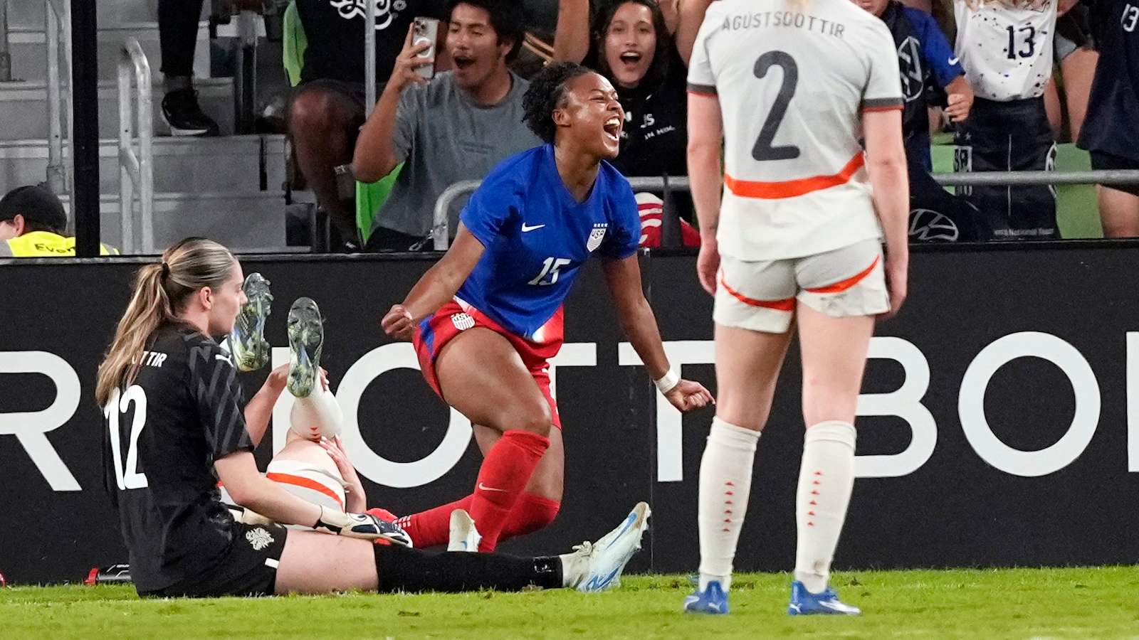 中超第2轮：申花迎挑战，悬念升级，海港目标大胜！.